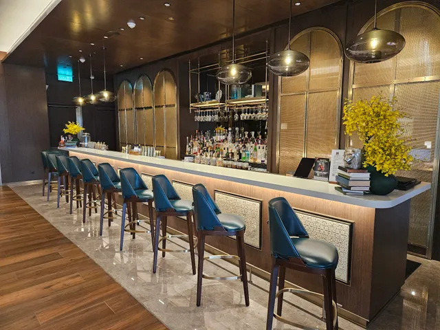 Andaz bar