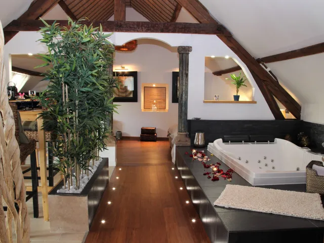 Duo Détente Suite jacuzzi et sauna Privatifs