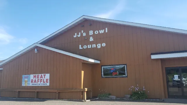 J J's Bowl & Lounge