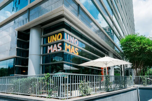 Uno Mas Taqueria + Cantina
