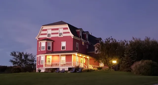 Hillcrest Hall Country Inn