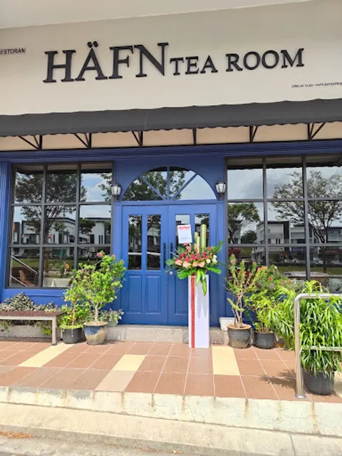 Häfn Tea Room/Cookies & Ginger (Muslim-Owned).