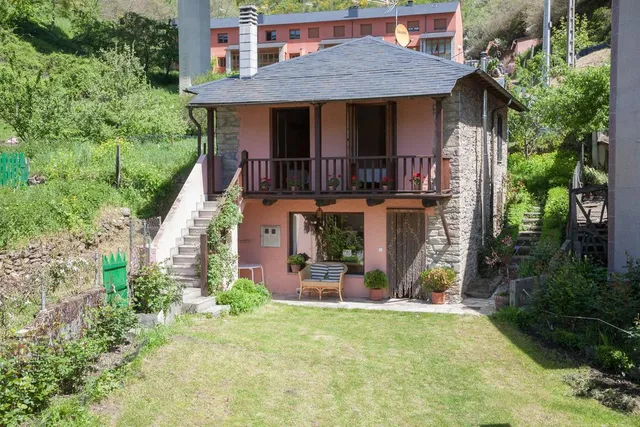 Casa Rural Pandelo ( Alquiler Completo maximo 4 plazas)