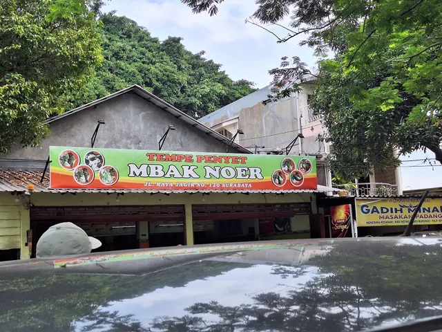 Warung Tempe Penyet Mbak Noer