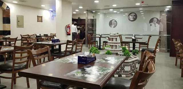 مطعم عز الشام