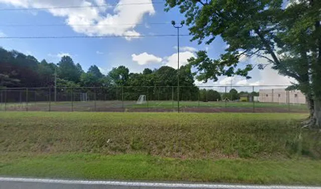 Yadkin Tennis Courts