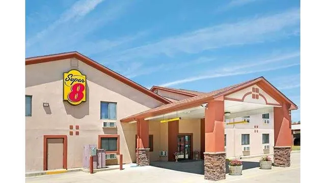 Super 8 by Wyndham Longmont/Del Camino