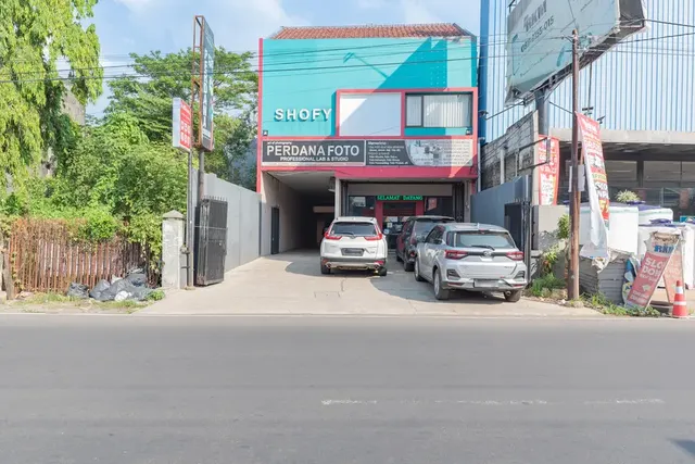 RedDoorz Syariah near Exit Toll Subang