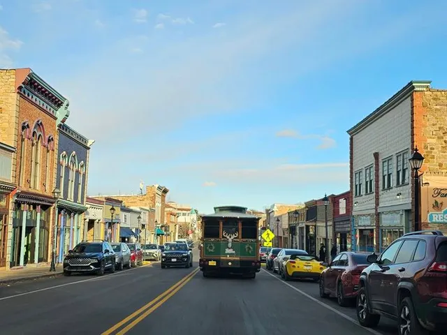 Las Vegas Arts Council & Gallery 140