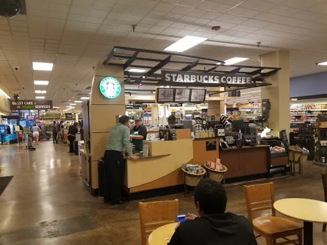 Harris Teeter with a Starbucks