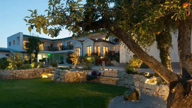 Weingut & Pension Haus Kranixfeld-Fischl