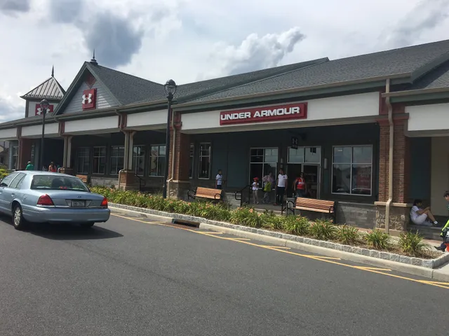 Under Armour Factory House - Woodbury Common Premium Outlets