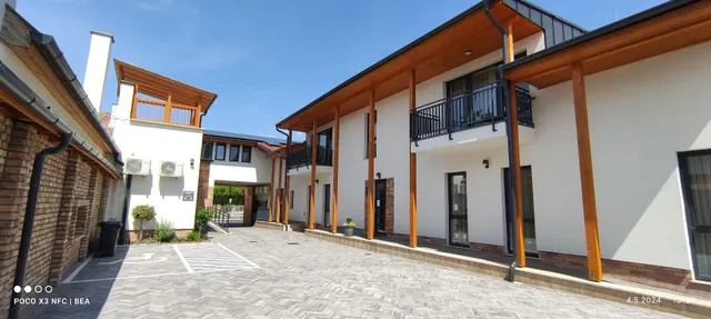 H11 Rooms Panzió Esztergom