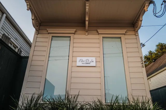 Fleur De Lis Title - Uptown, New Orleans