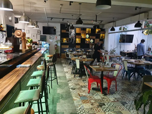 Pico y Tapa - Restaurante Español