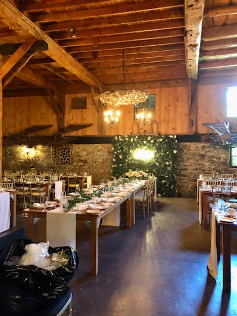 Honsberger Estate Winery, Restaurant and Event Venue