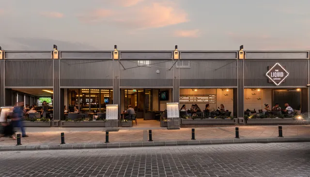 The Liquid Cafe N Bar