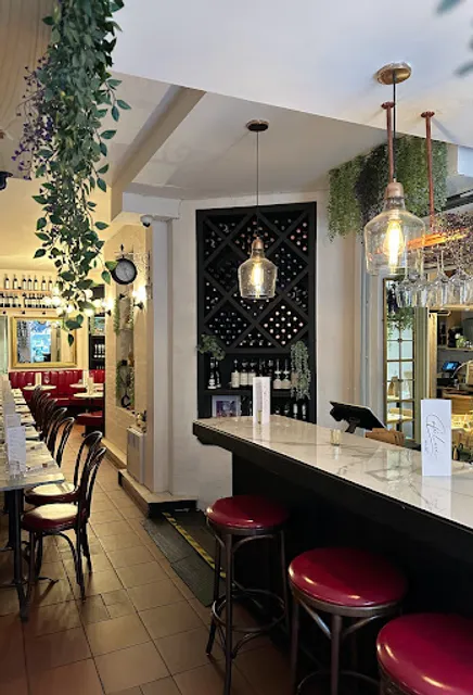 Cafe Luce - Italian Restaurant & Wine Bar