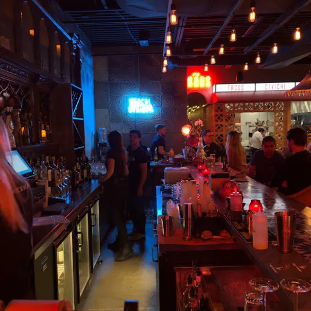 Por Vida Mezcal & Mexican