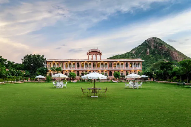 Tree of Life Inderpura Resort, Udaipurwati