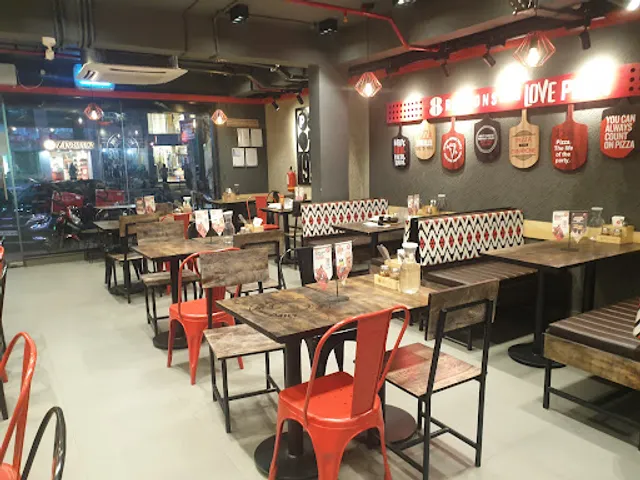 Pizza Hut | MG Road Pilimoode, Trivandrum