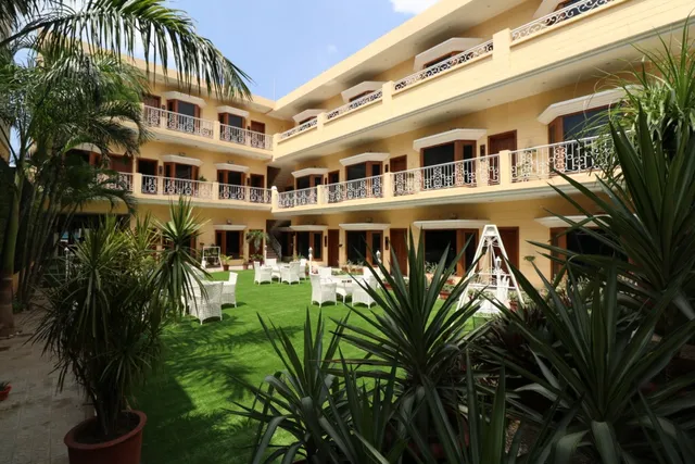 Hotel Mohan Continental