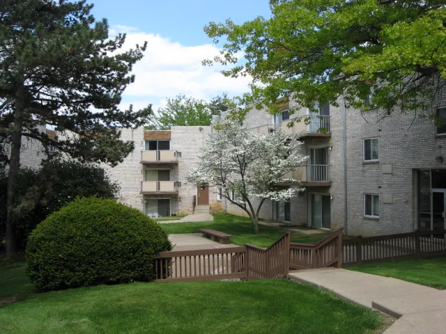 Executive House Apartments