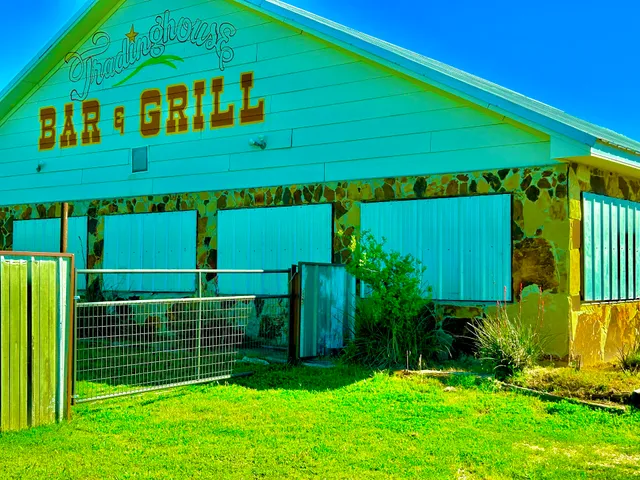 Tradinghouse Sports Bar & Grill