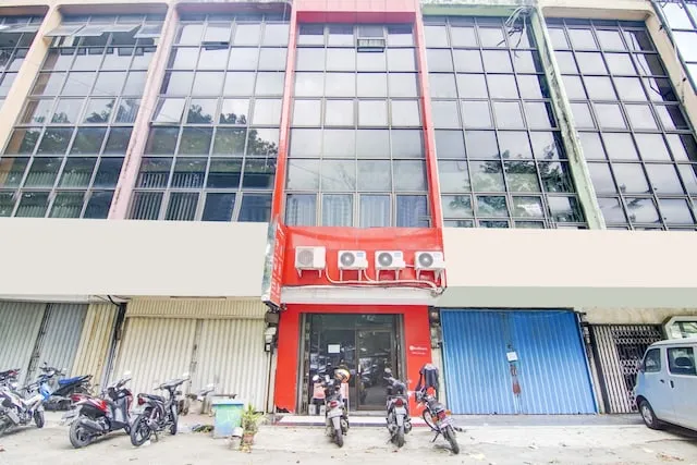 OYO 90310 Cosmo Harmoni