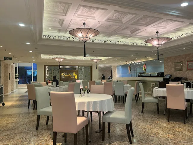 Yeebo Hotpot Seafood Restaurant