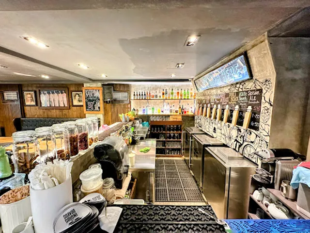 Los Indios Bravos Boracay