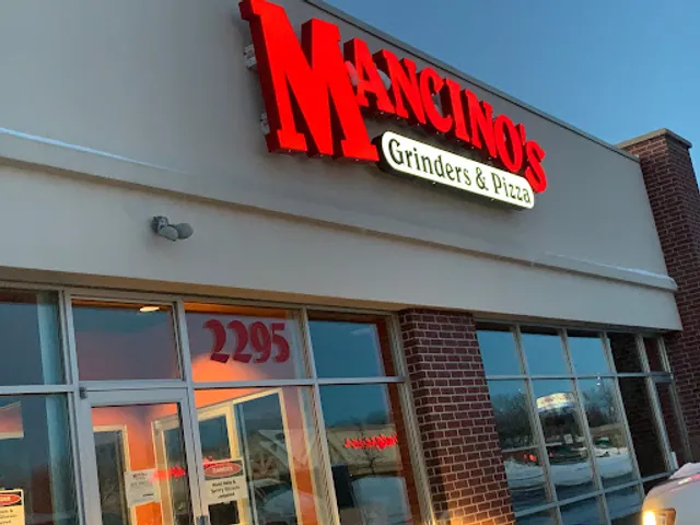 Mancino's Grinders & Pizza