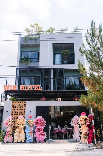 Win hotel- view núi đồi