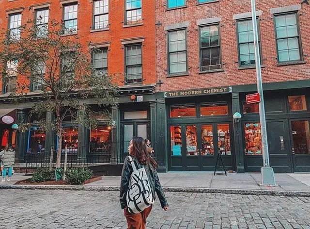 The Modern Chemist - DUMBO