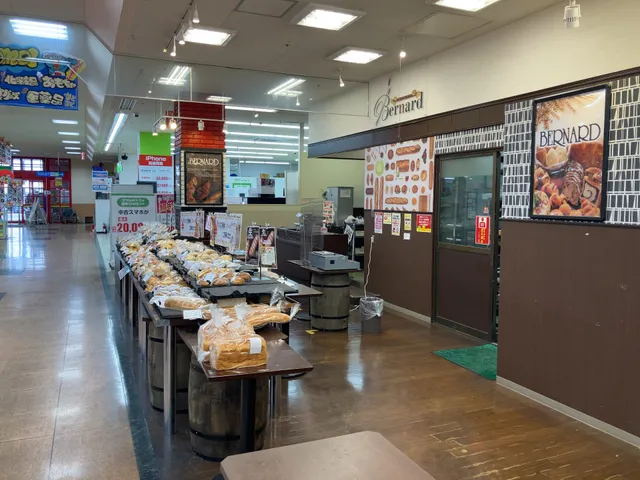 ベルナール伊勢崎東店