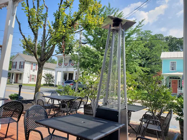 Amalfi Coast Italian + Wine Bar