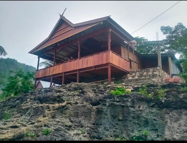 RAMMANG-RAMMANG HOUSE
