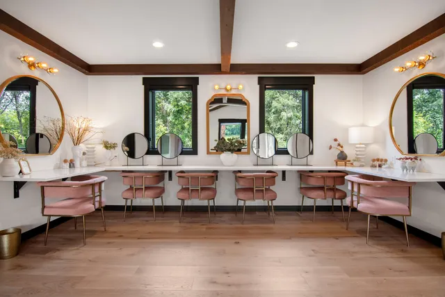 Belle Ame Vineyard + Bar de Soleil Restaurant