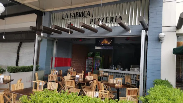 La Fábrica Pizzería Suc. Sanzio