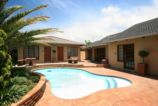D'Vine Guest House Secunda