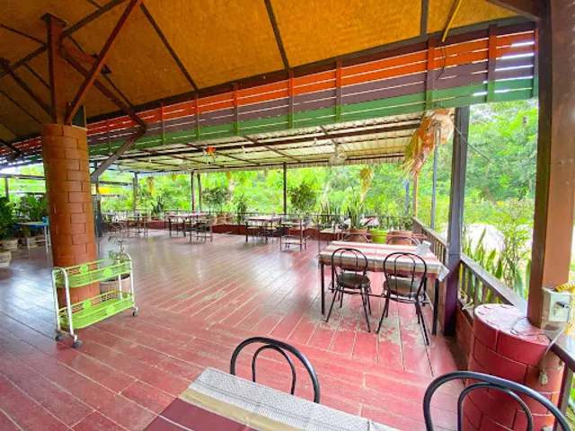 Sai Nam Pai Restaurant