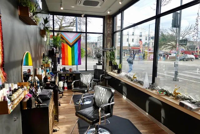 Salon Republic Capitol Hill