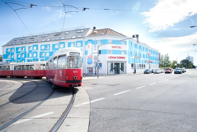 Lenas Donau Hotel