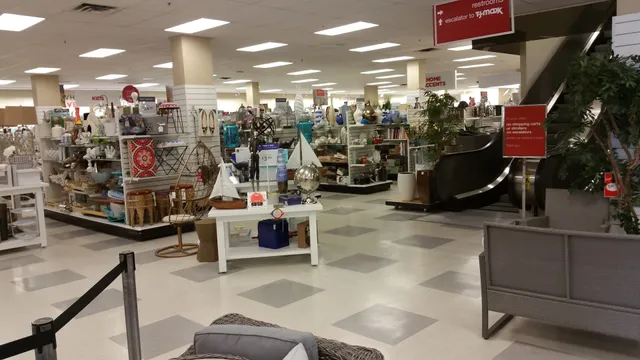 T.J. Maxx & HomeGoods