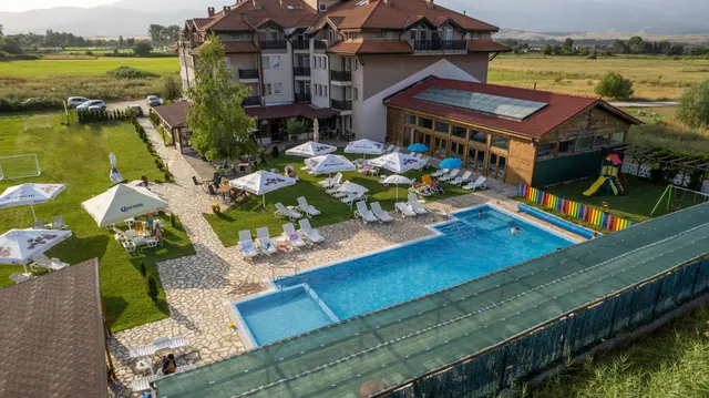 HOTEL "SEVEN SEASONS"