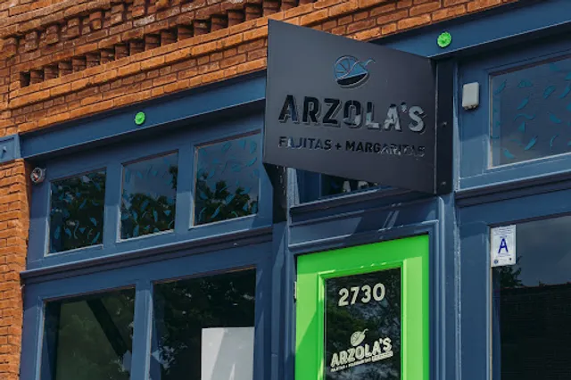 Arzolas Fajitas + Margaritas