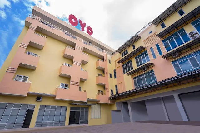 OYO 2695 D'es Guest House