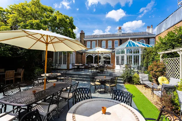 The Gate: Kitchen, Bar, Terrace