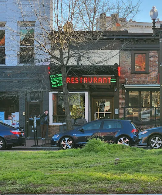 Tune Inn Restaurant & Bar