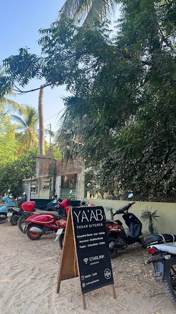 YAAB | Vegan Kitchen & Café